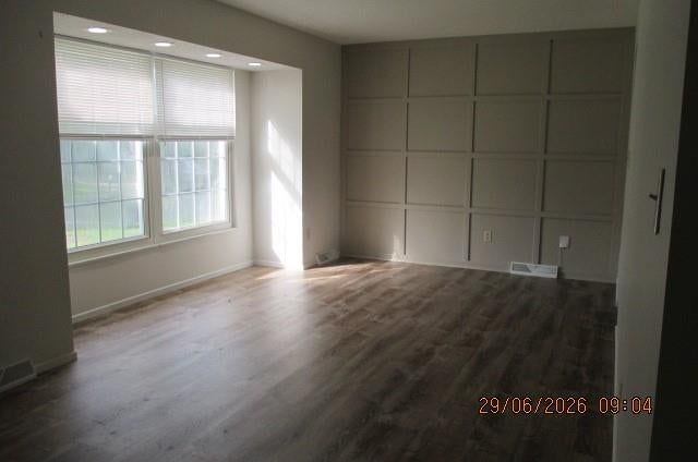 1001 NW Canterbury Road, Blue Springs, MO: listing photo 2