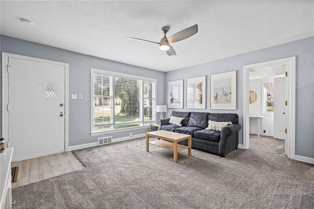 8804 W 79th Street — photo 3