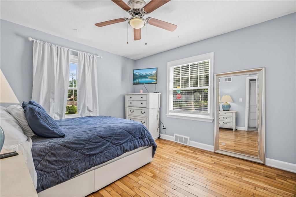 8804 W 79th Street — photo 16