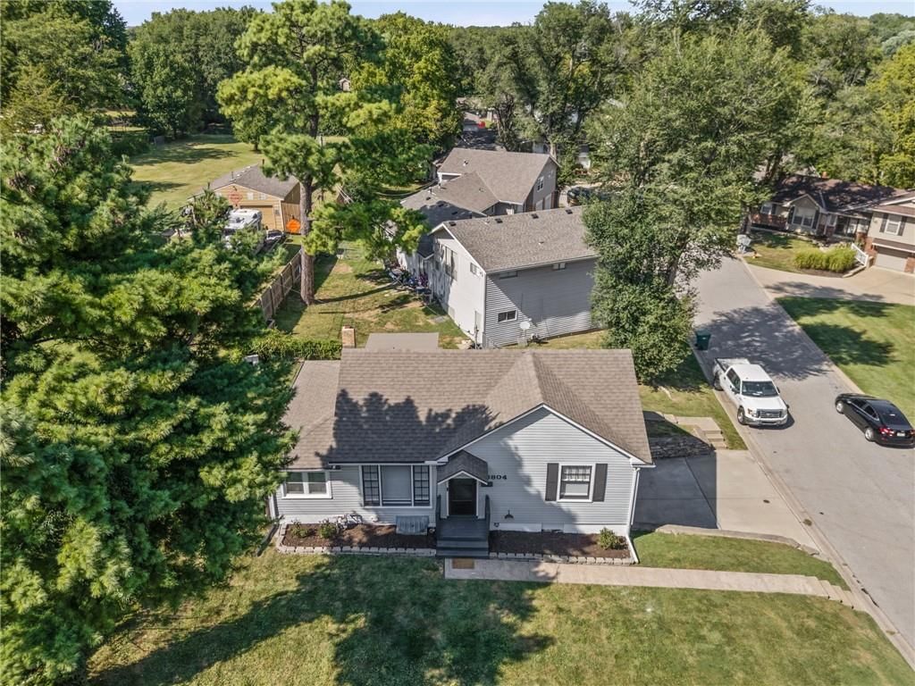 8804 W 79th Street — photo 27