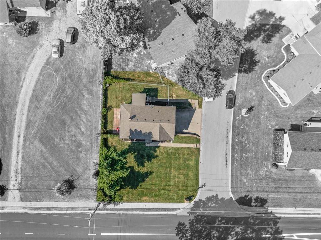 8804 W 79th Street — photo 33