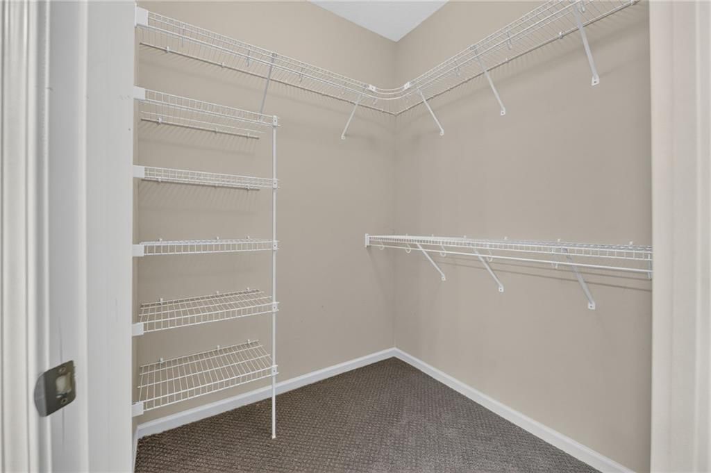7562 N Eastern Avenue — photo 32