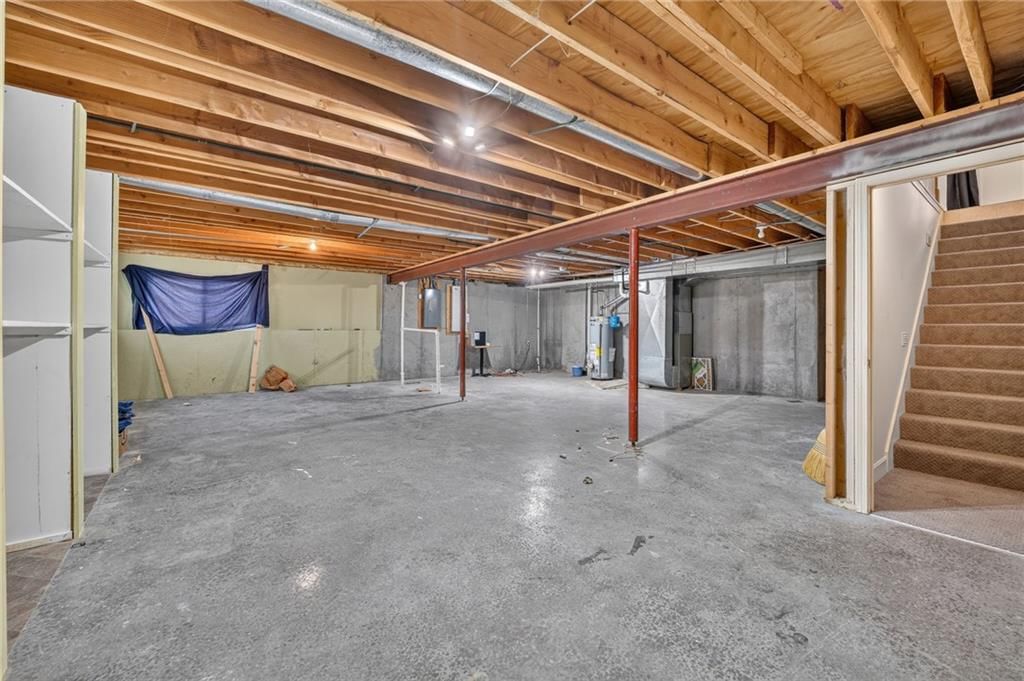 7562 N Eastern Avenue — photo 33