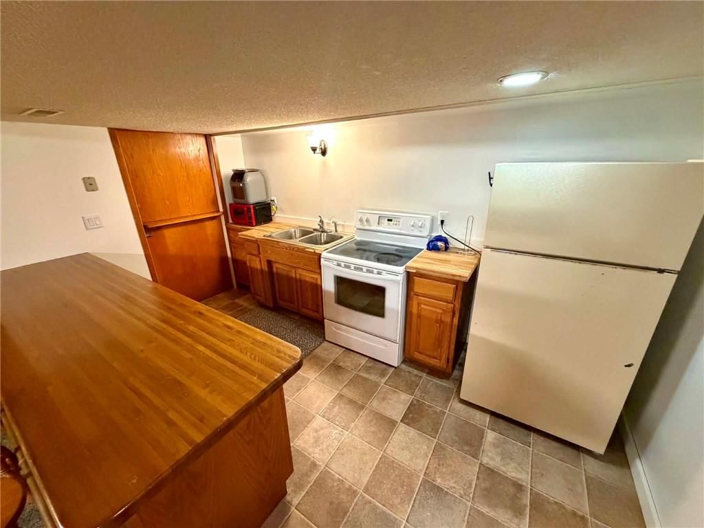 321 S Clayton Avenue — photo 28