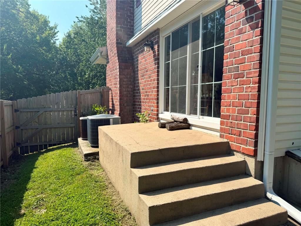 321 S Clayton Avenue — photo 36