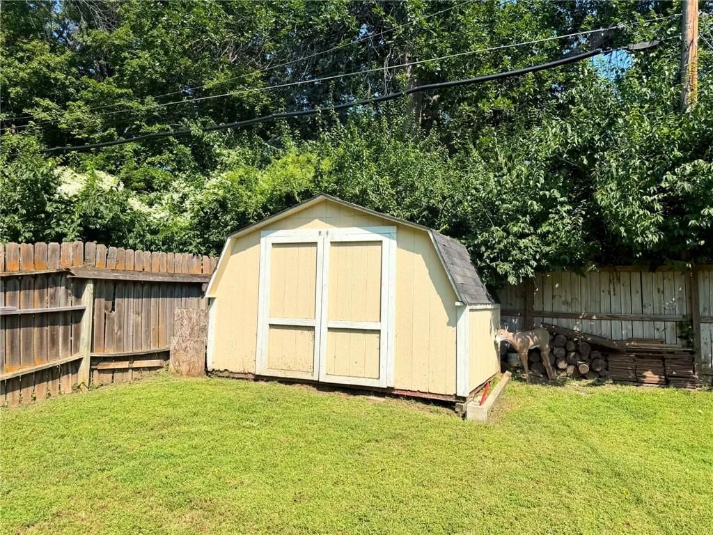 321 S Clayton Avenue — photo 38