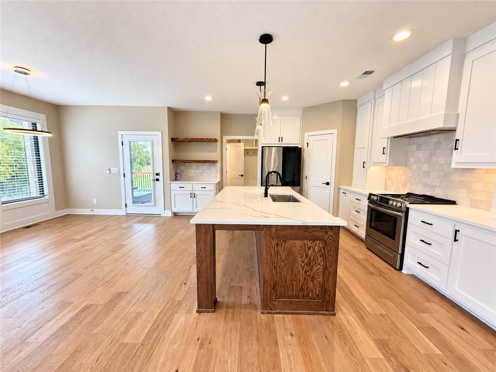 Photo 10 of 65 - 12455 NW Appaloosa Street, Platte City, MO 64079