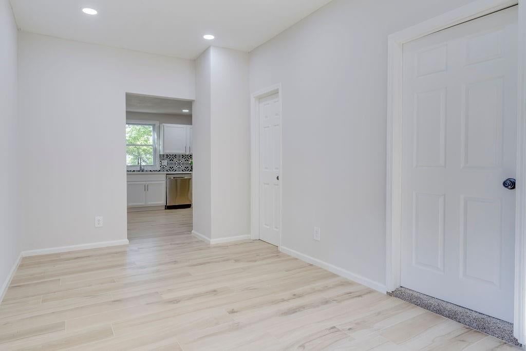 407 Olive Street — photo 13