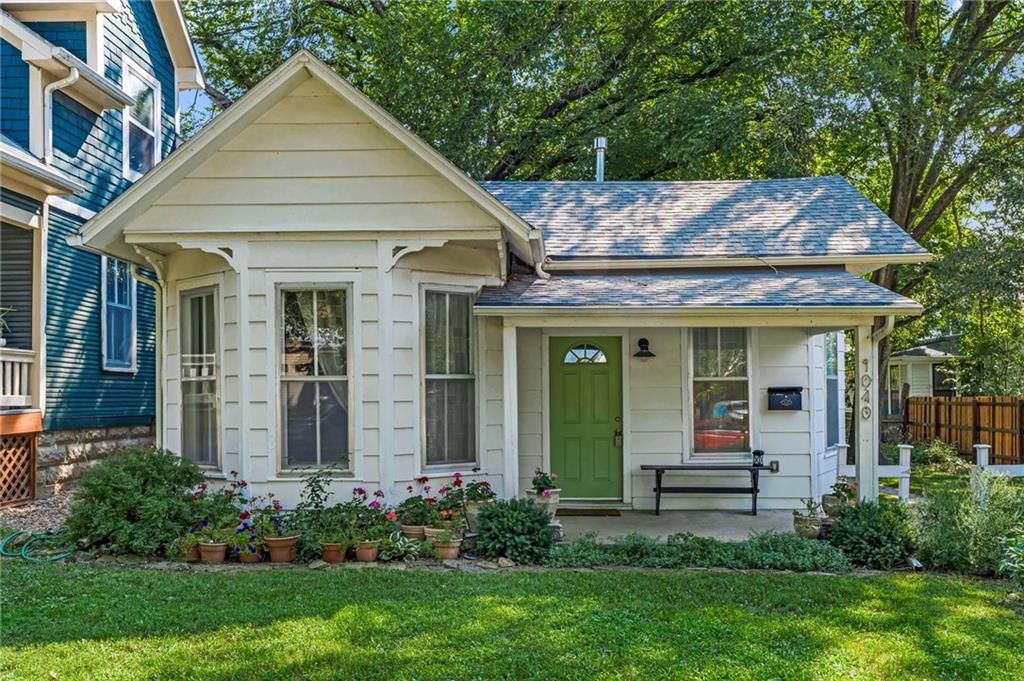1040 Pennsylvania Street, Lawrence, KS