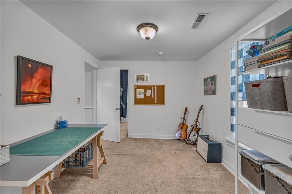 1040 Pennsylvania Street — photo 17