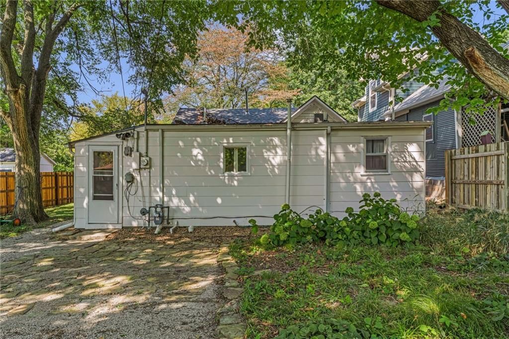 1040 Pennsylvania Street — photo 30