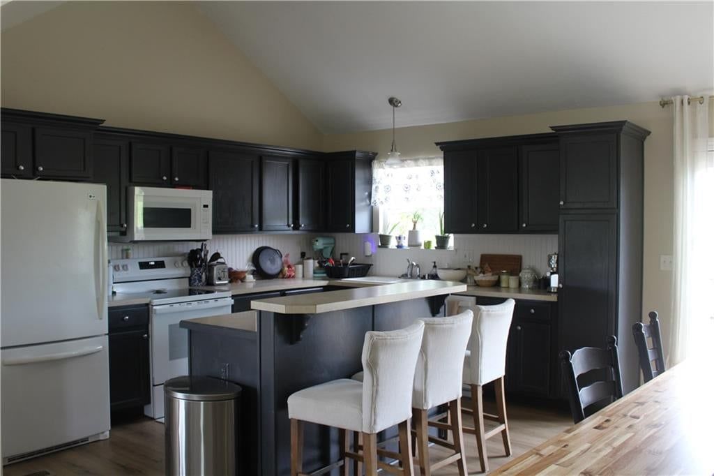 Photo 13 of 36 - 212 E Whispering Hills Boulevard, Lone Jack, MO 64070