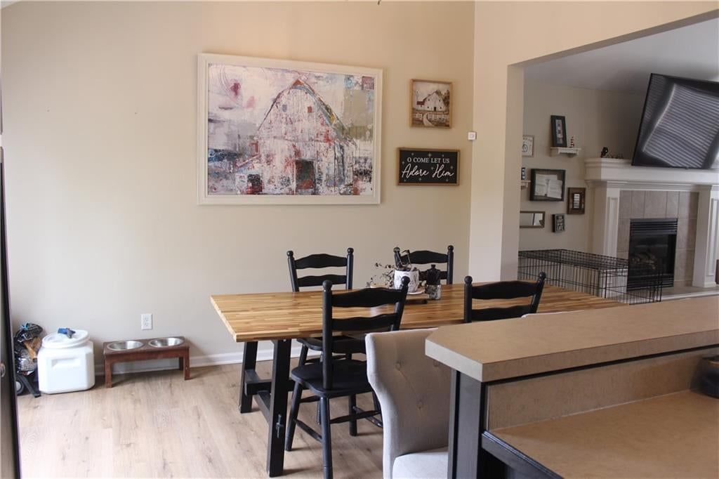 Photo 16 of 36 - 212 E Whispering Hills Boulevard, Lone Jack, MO 64070