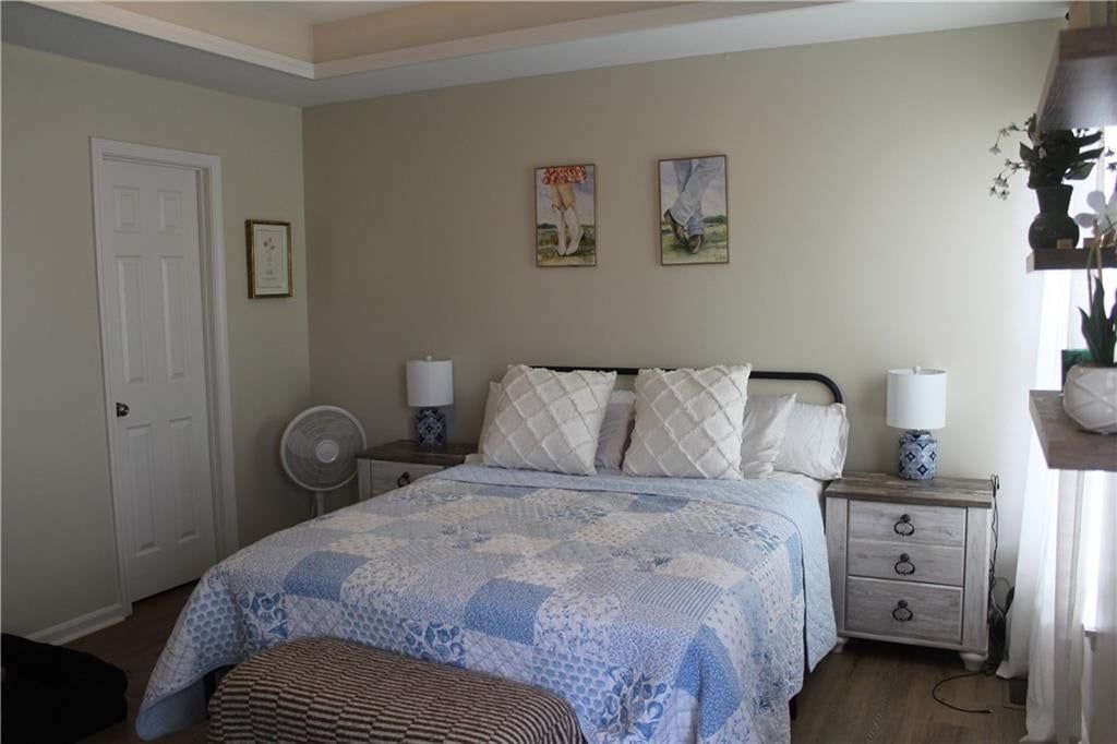 Photo 23 of 36 - 212 E Whispering Hills Boulevard, Lone Jack, MO 64070