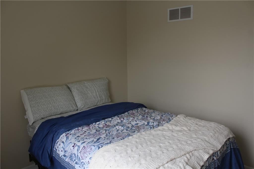 Photo 28 of 36 - 212 E Whispering Hills Boulevard, Lone Jack, MO 64070