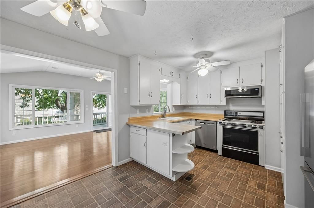 11318 W 66th Terrace — photo 13