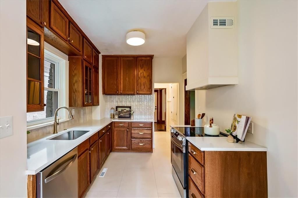 4324 Charlotte Street — photo 15