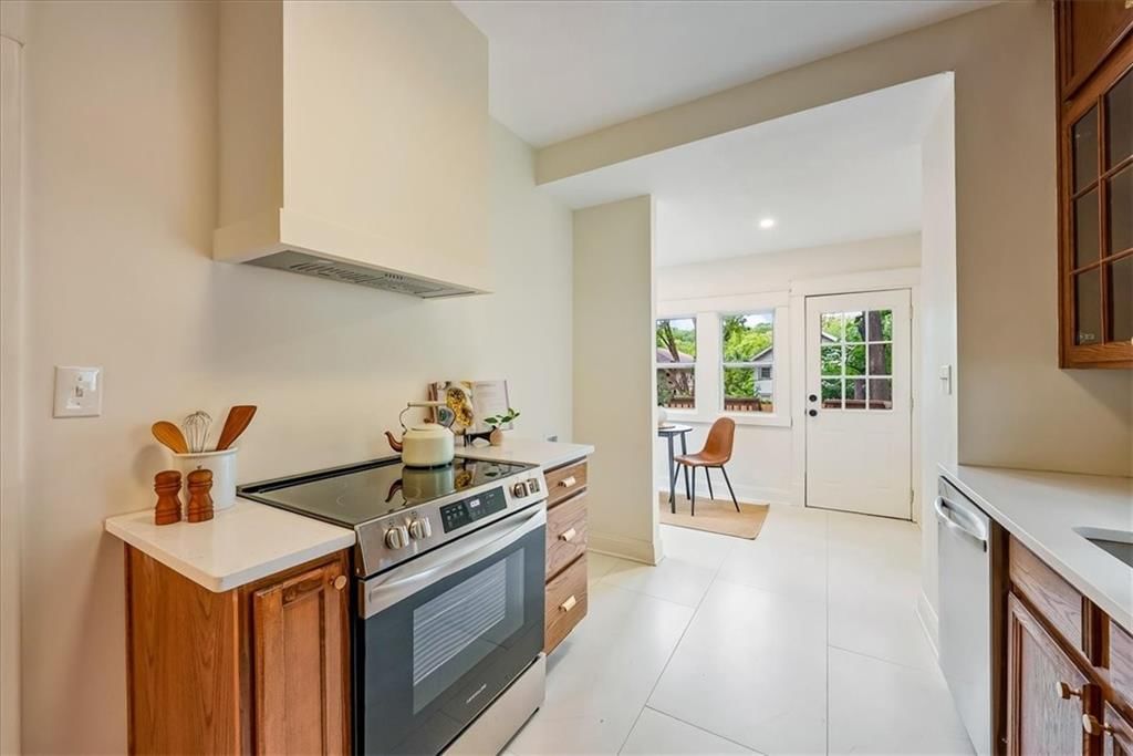 4324 Charlotte Street — photo 17