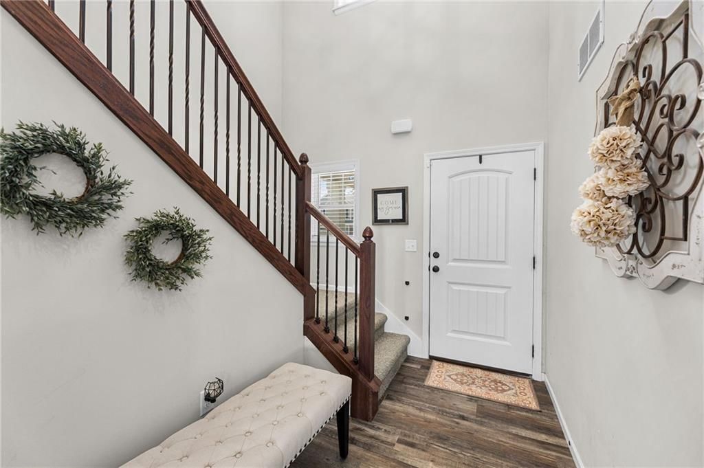 1607 Bluestem Drive — photo 3