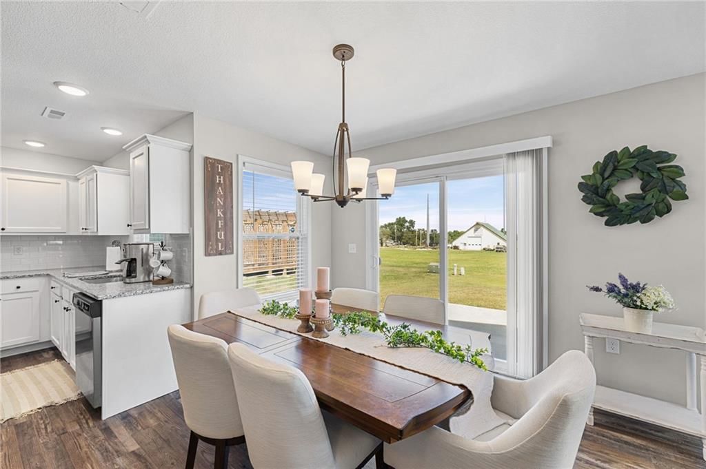 1607 Bluestem Drive — photo 10