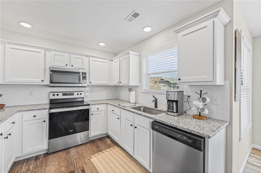1607 Bluestem Drive — photo 12