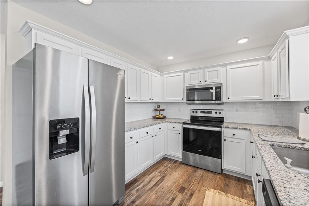 1607 Bluestem Drive — photo 13