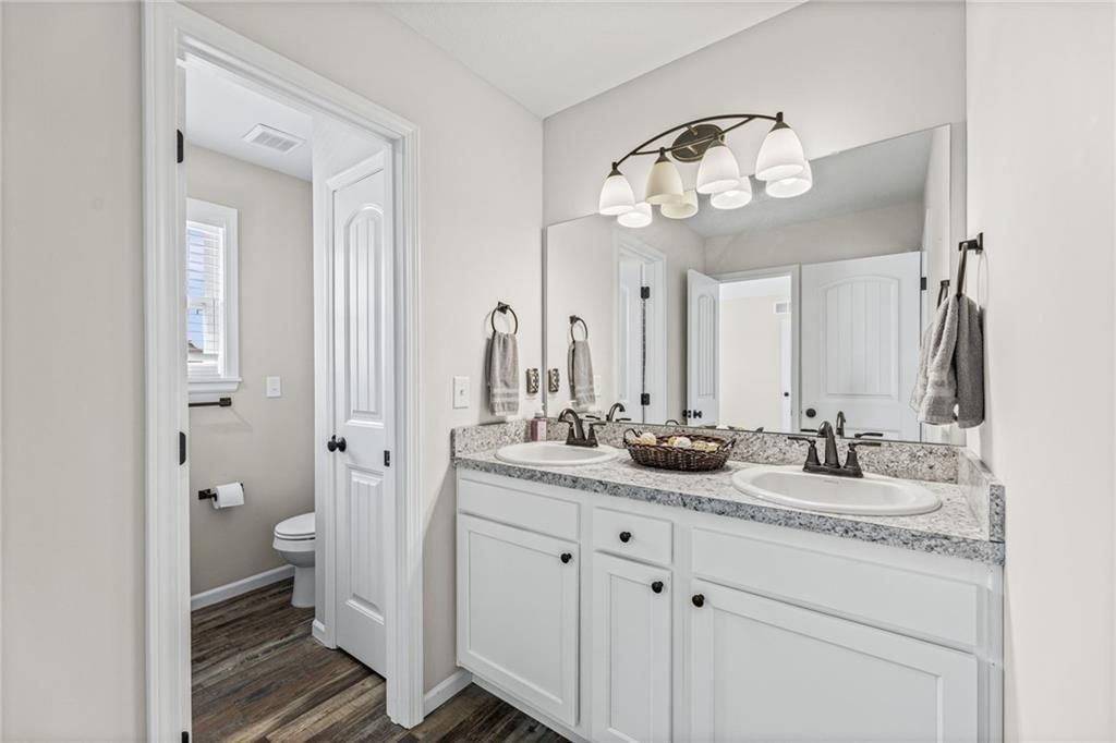 1607 Bluestem Drive — photo 24
