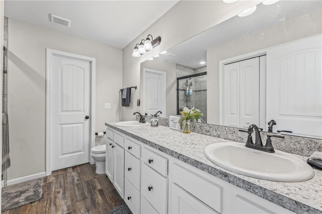 1607 Bluestem Drive — photo 29