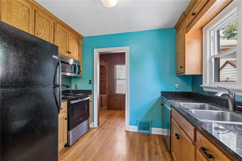 734 E MANOR Road — photo 10