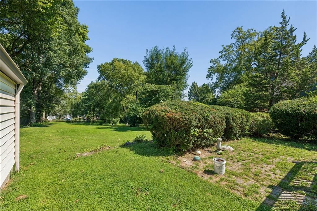 734 E MANOR Road — photo 32