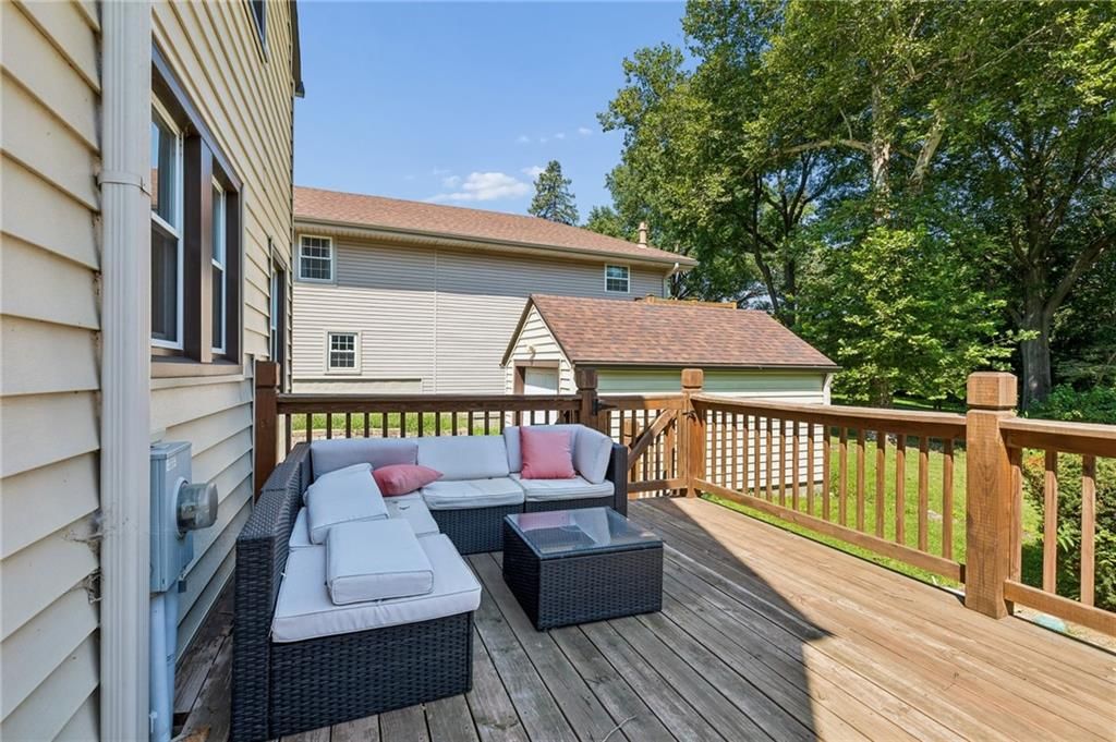 734 E MANOR Road — photo 33