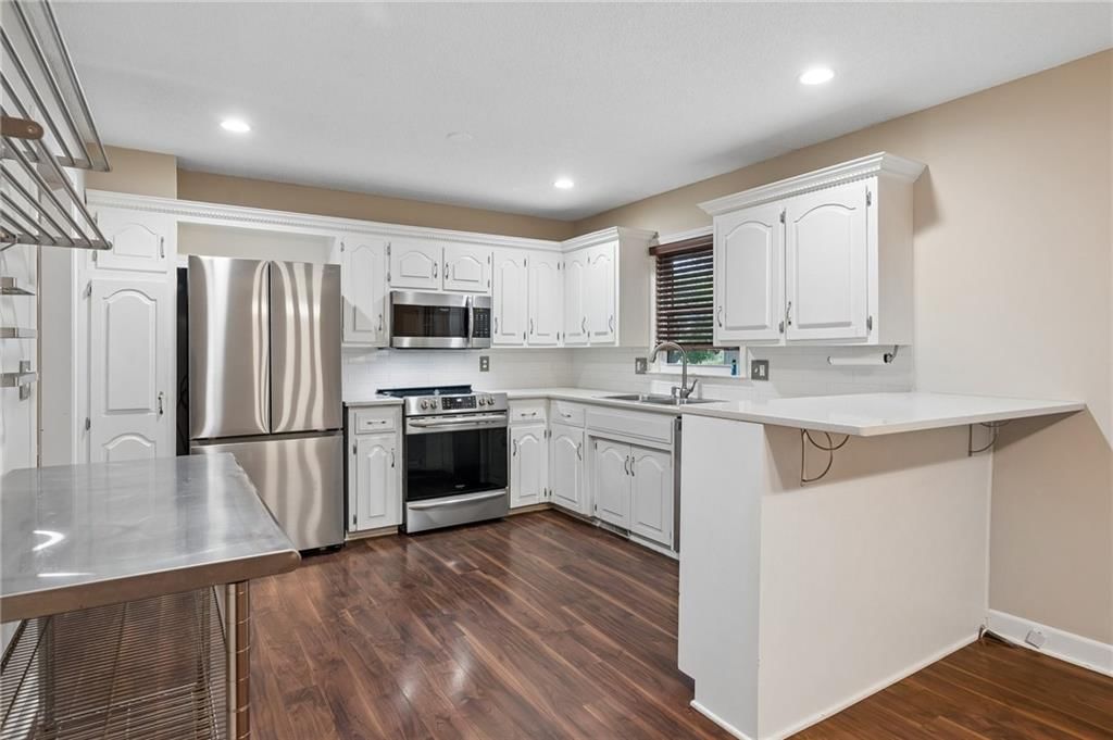 Photo 8 of 36 - 7317 NW 77th Terrace, Kansas City, MO 64152