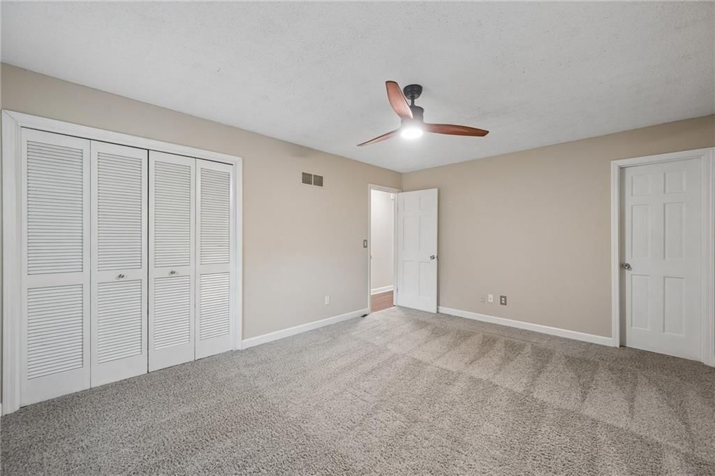 Photo 15 of 36 - 7317 NW 77th Terrace, Kansas City, MO 64152