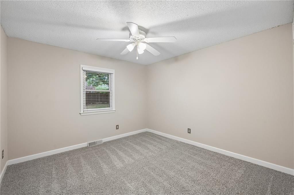 Photo 20 of 36 - 7317 NW 77th Terrace, Kansas City, MO 64152