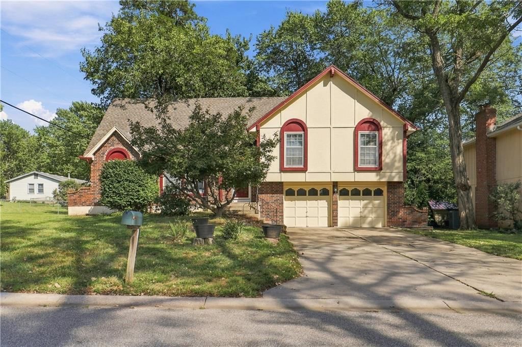 6819 Caenen Avenue, Shawnee, KS