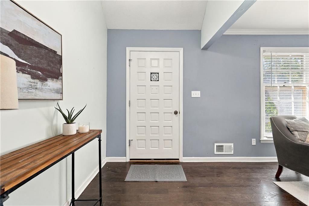 6819 Caenen Avenue, Shawnee, KS: listing photo 3