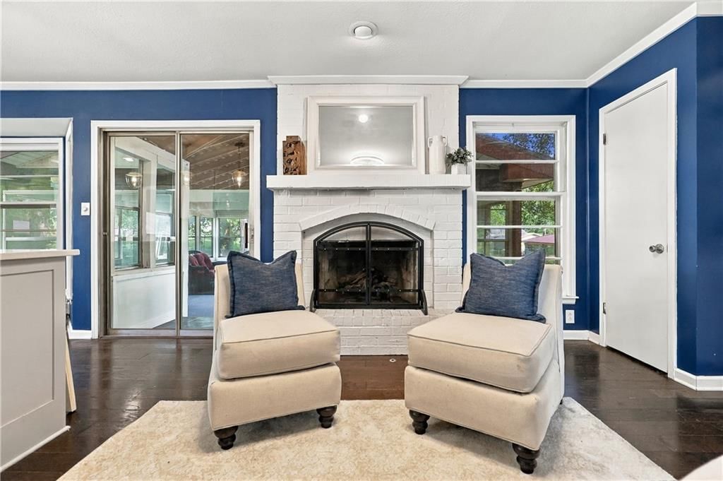 Photo 10 of 34 - 6819 Caenen Avenue, Shawnee, KS 66216