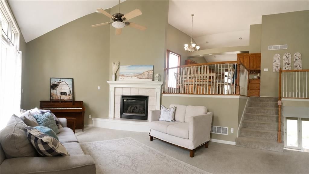 Photo 6 of 50 - 14113 Cameron Road, Excelsior Springs, MO 64024