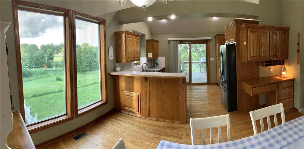 Photo 13 of 50 - 14113 Cameron Road, Excelsior Springs, MO 64024