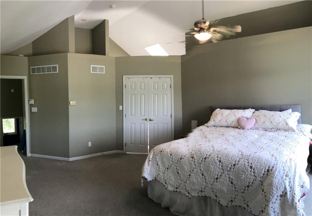 Photo 16 of 50 - 14113 Cameron Road, Excelsior Springs, MO 64024