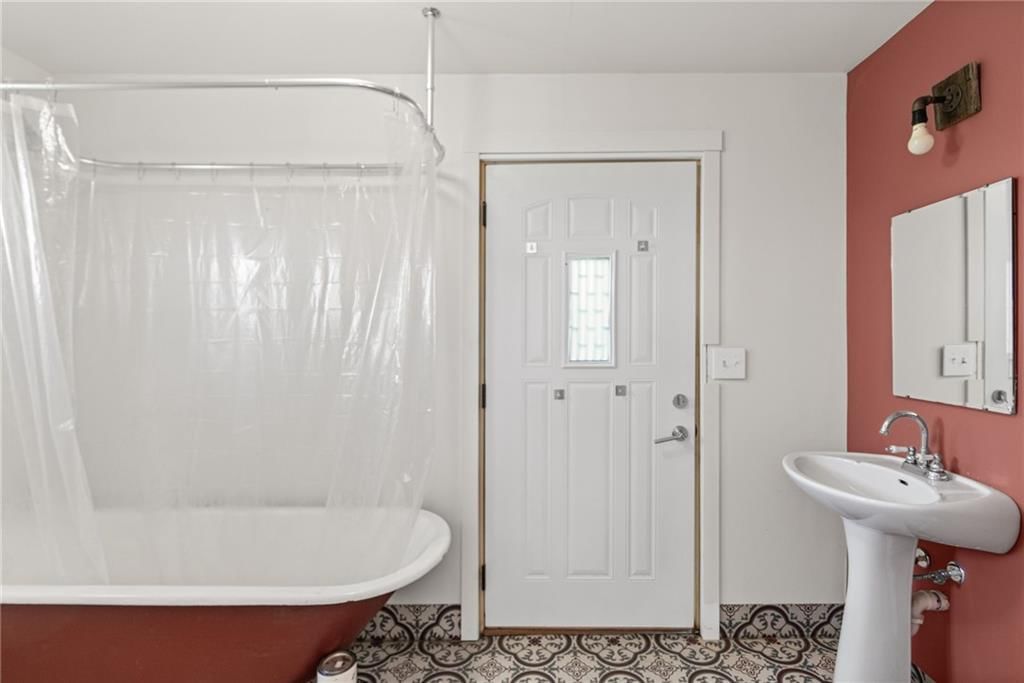 8493 Grandview Road — photo 35