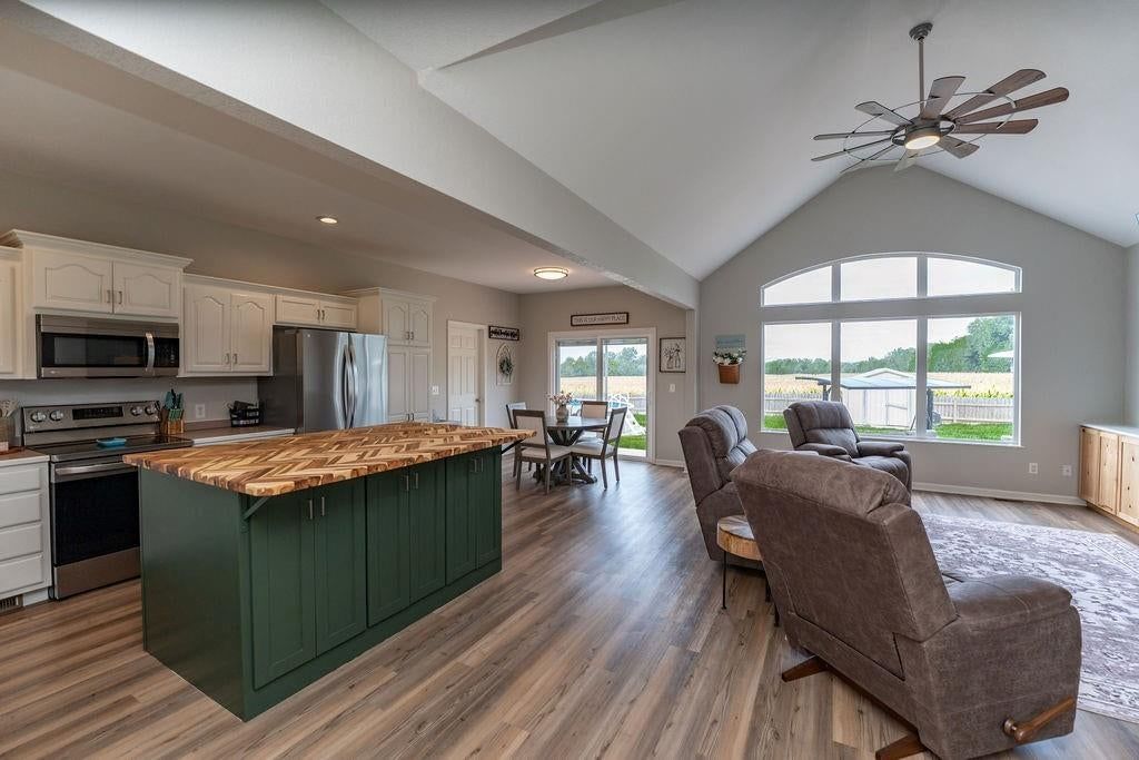 104 Harlequin Drive — photo 5