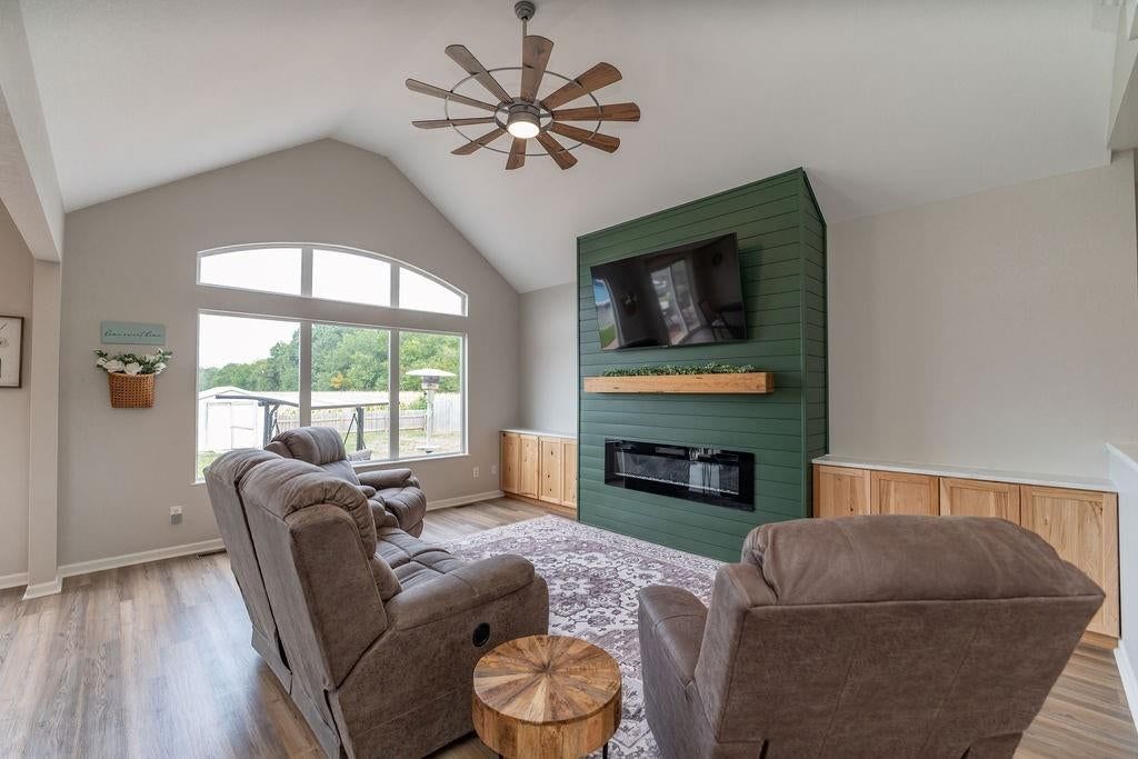 104 Harlequin Drive — photo 8