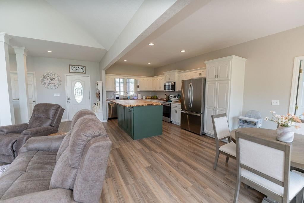 104 Harlequin Drive — photo 10