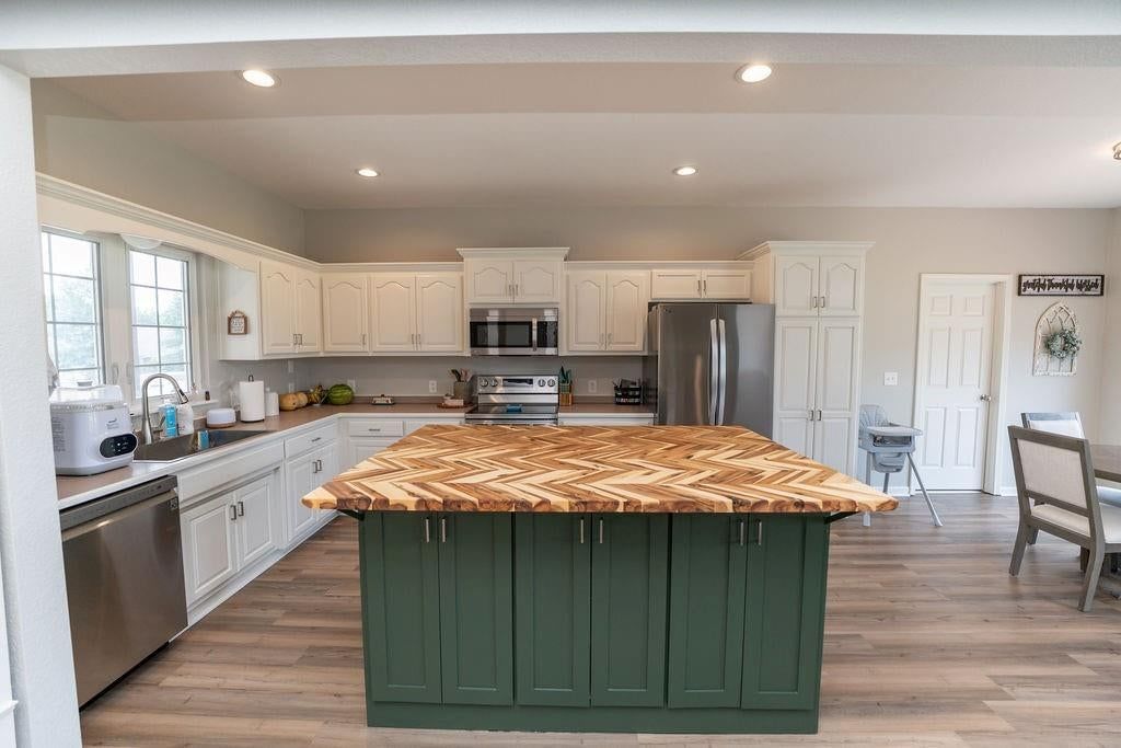 104 Harlequin Drive — photo 17