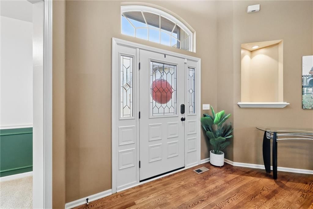 Photo 5 of 50 - 9451 N Adrian Avenue, Kansas City, MO 64154