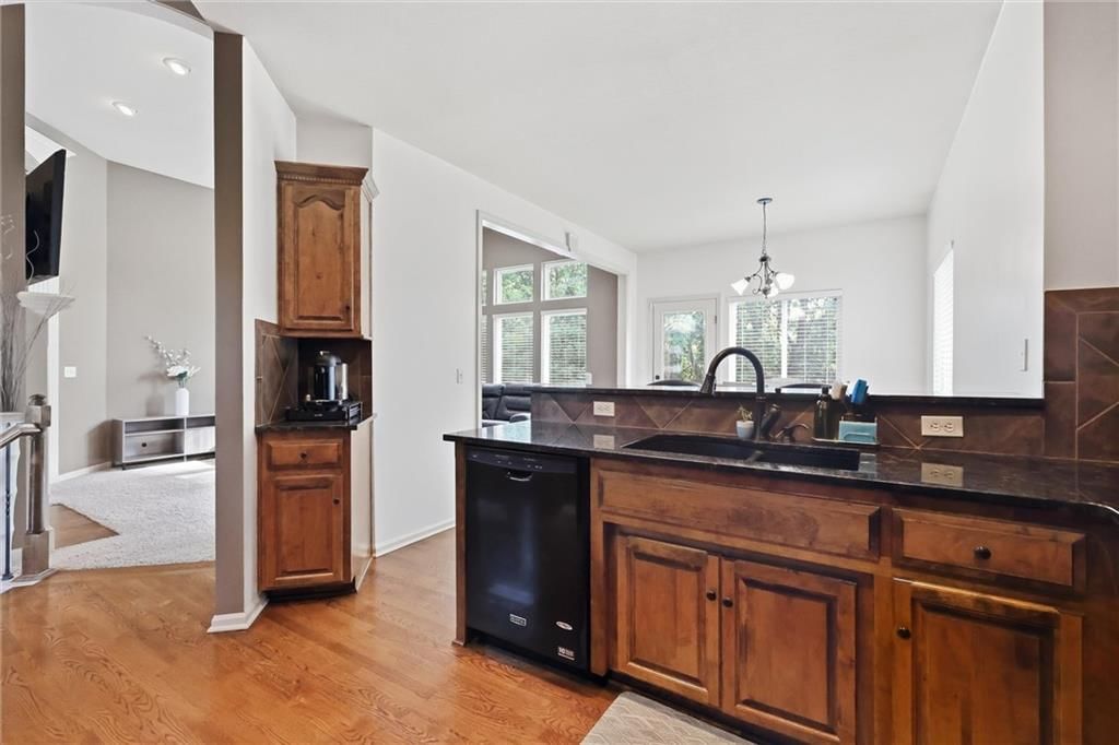 Photo 13 of 50 - 9451 N Adrian Avenue, Kansas City, MO 64154