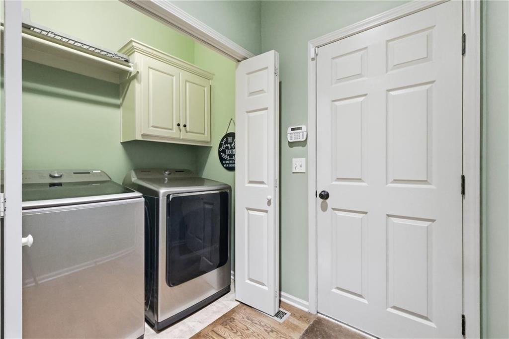 Photo 33 of 50 - 9451 N Adrian Avenue, Kansas City, MO 64154
