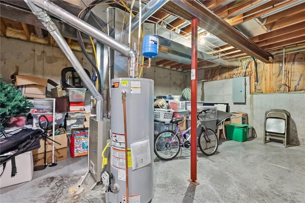 Photo 35 of 50 - 9451 N Adrian Avenue, Kansas City, MO 64154