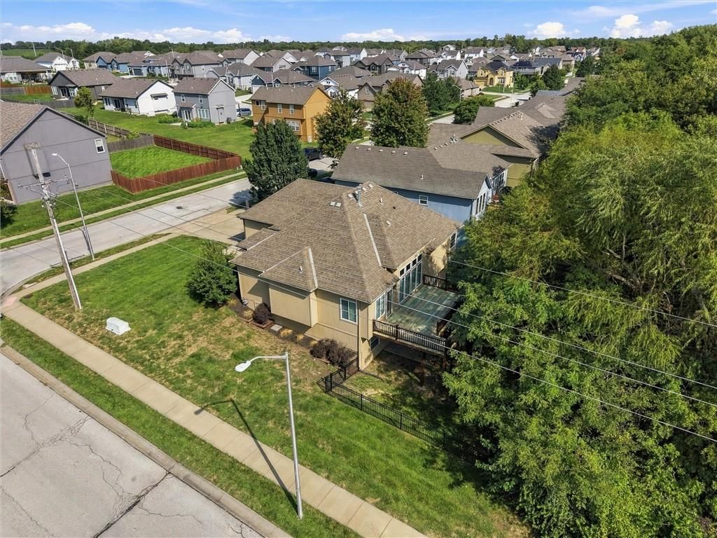 Photo 46 of 50 - 9451 N Adrian Avenue, Kansas City, MO 64154